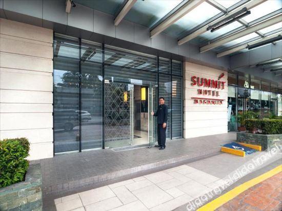 Summit Hotel Greenhills Quezon City Bagian luar foto