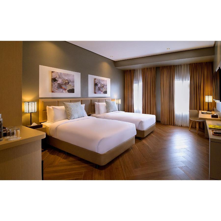 Summit Hotel Greenhills Quezon City Bagian luar foto