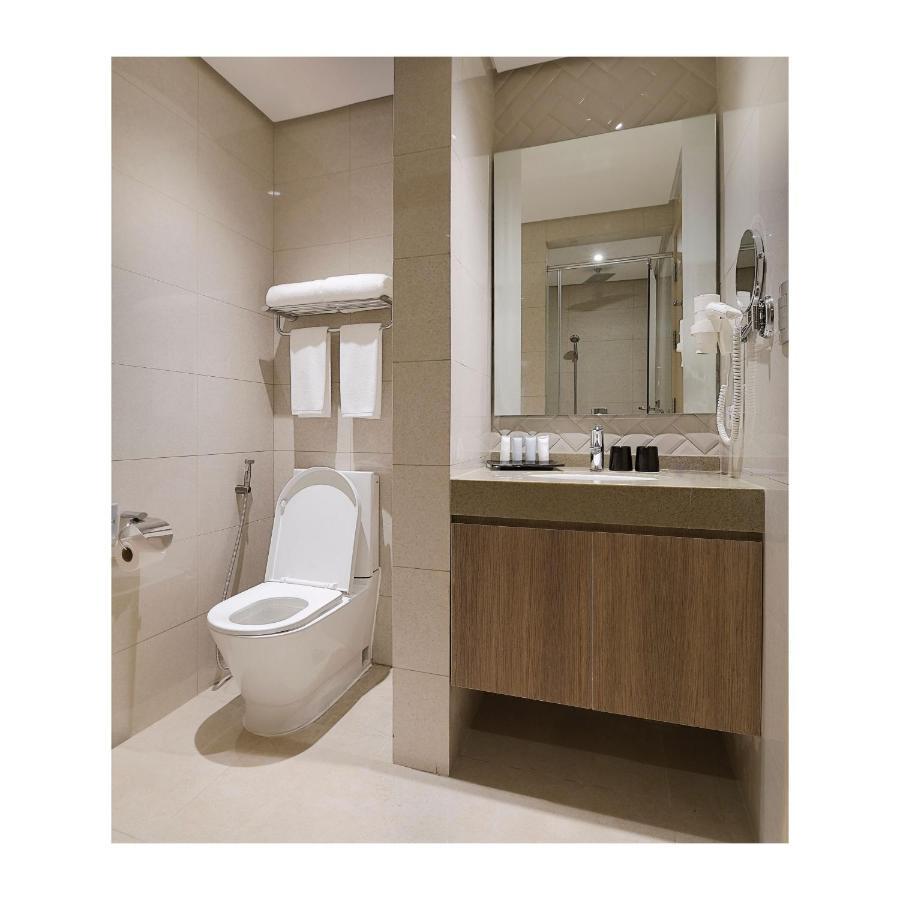 Summit Hotel Greenhills Quezon City Bagian luar foto