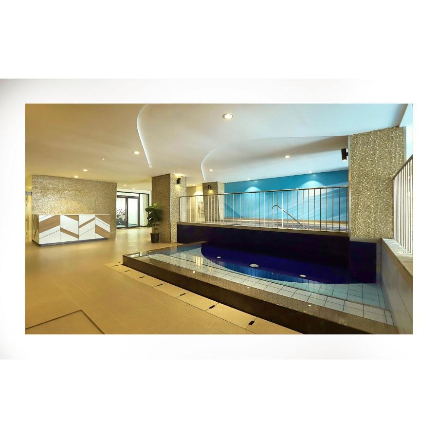 Summit Hotel Greenhills Quezon City Bagian luar foto