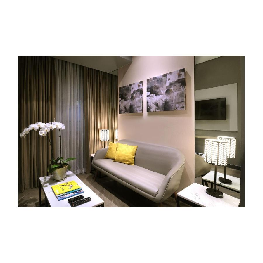 Summit Hotel Greenhills Quezon City Bagian luar foto